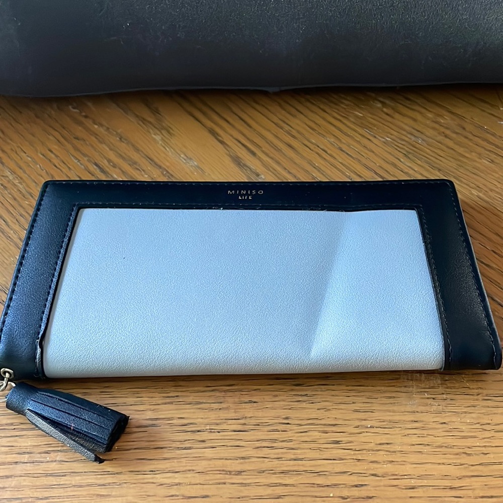 Miniso Wallet